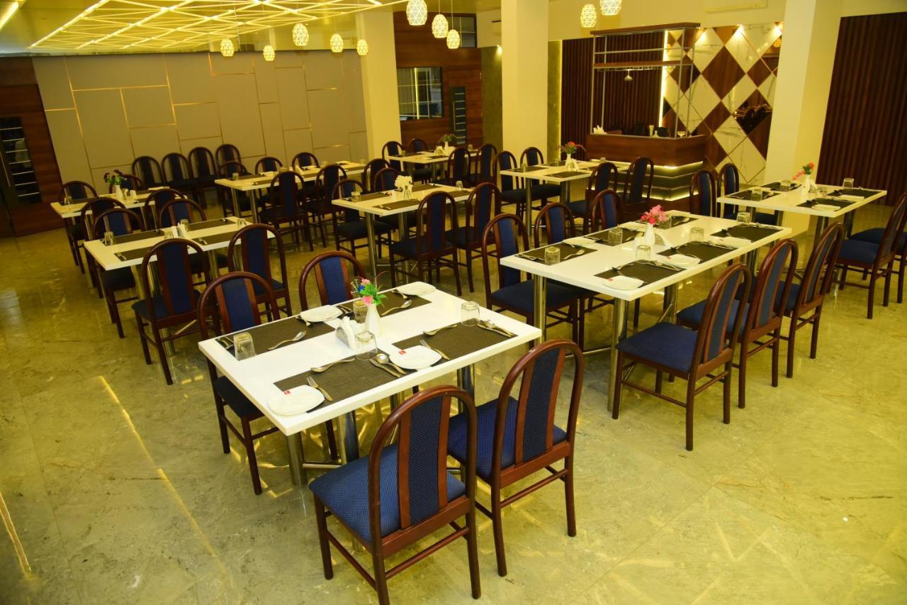 Lion Lords Inn Rājula Εξωτερικό φωτογραφία