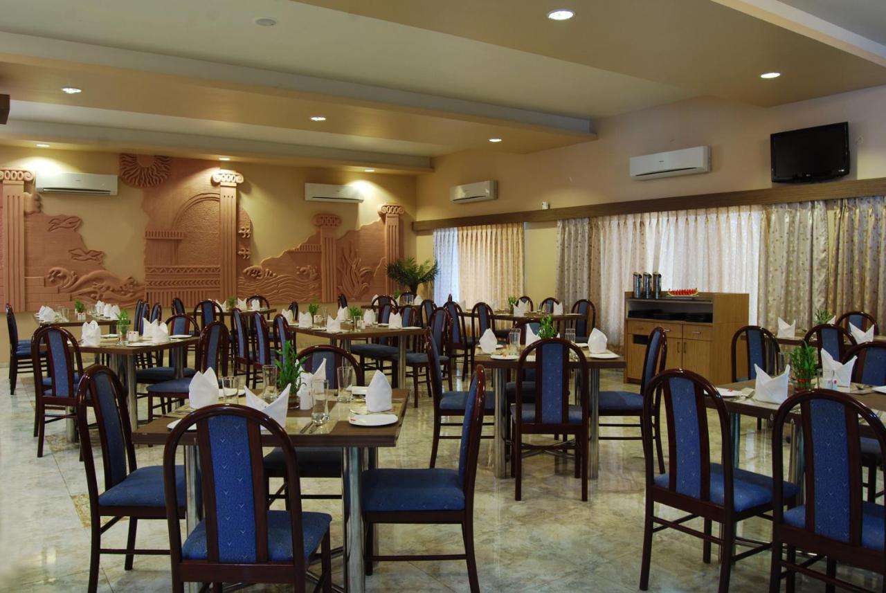 Lion Lords Inn Rājula Εξωτερικό φωτογραφία